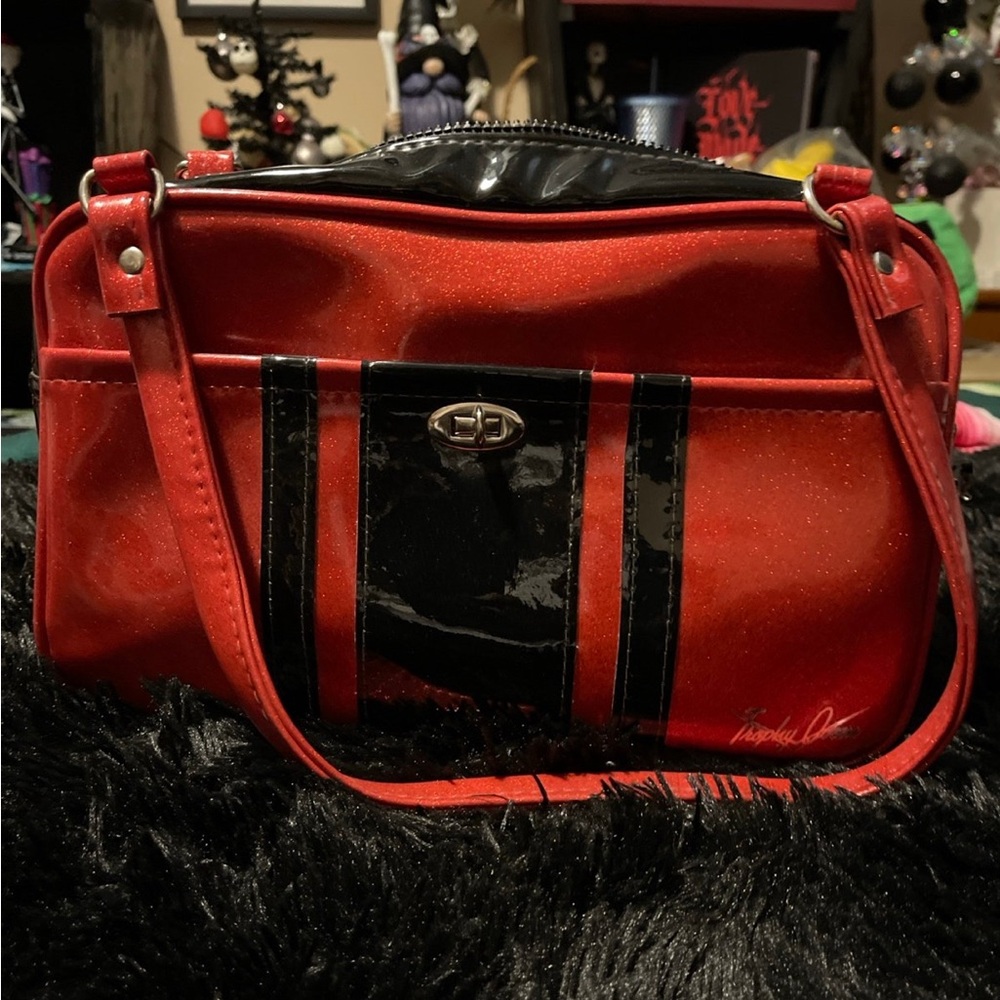 Trophy Queen purse